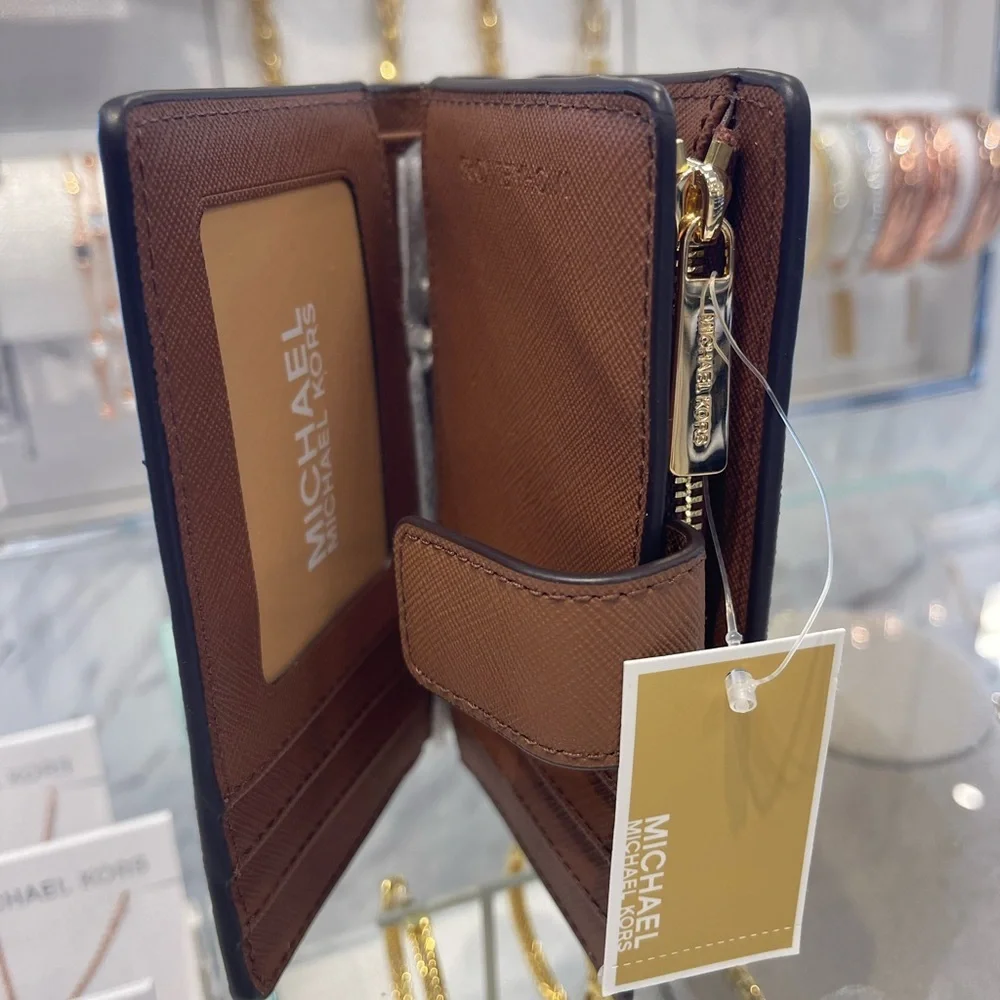 MICHAEL KORS Medium Crossgrain Leather Bifold Wallet ZP CN Luggage NWT